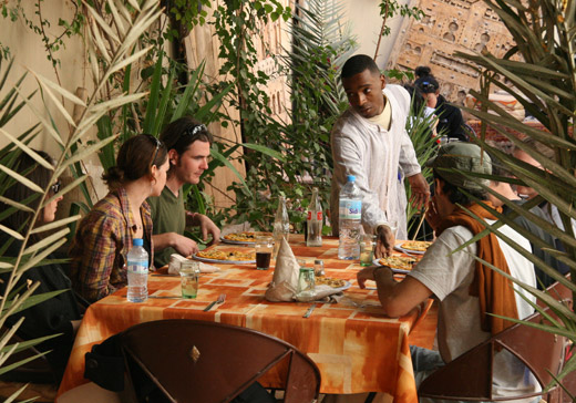 Restaurant des Dunes, Pizzaria em Erfoud no Deserto Marrocos